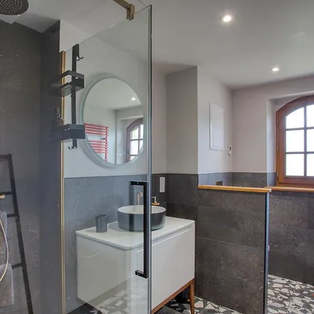 Casa de Férias Les Du Hameau Du Jardin Fleuri Coquelicot